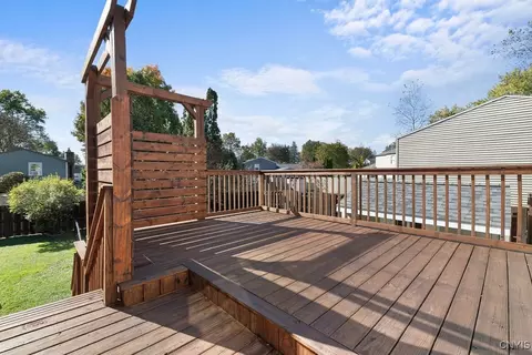 Exterior - 3675 Chainmaker, Baldwinsville, NY 13027 photo 2 of 7