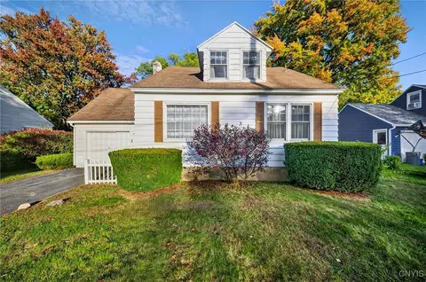 109 Leroy Rd, Syracuse, NY 13212