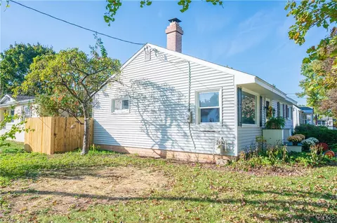Exterior - 340 S Willow St, Oneida, NY 13421 photo 3 of 6