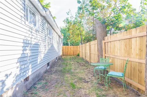 Exterior - 340 S Willow St, Oneida, NY 13421 photo 5 of 6