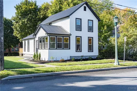 327 W Lynde St, Watertown, NY 13601