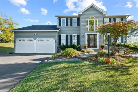 6001 Singletree Ln, Jamesville, NY 13078