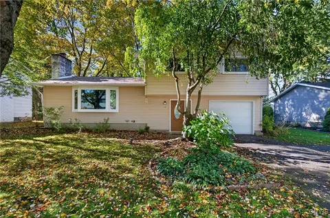 48 Bayberry Cir, Liverpool, NY 13090