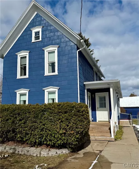 541 John St, Clayton, NY 13624