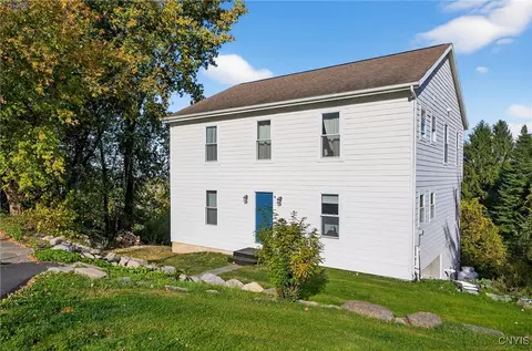 5544 Mount Pleasant Dr, Cazenovia, NY 13035