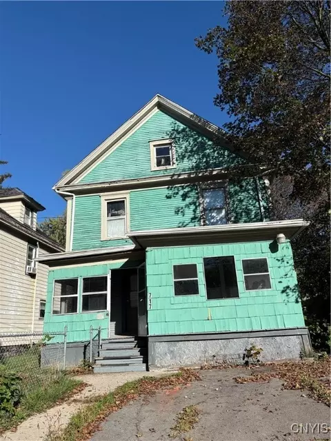 717 Cannon St, Syracuse, NY 13205