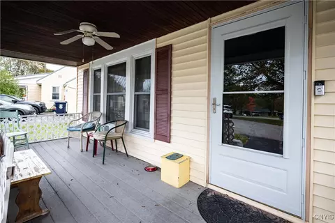 8 Gridley Pl, Paris, NY 13456 photo 2