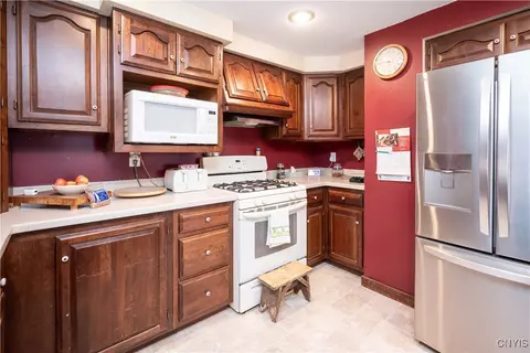 8 Gridley Pl, Paris, NY 13456 photo 18