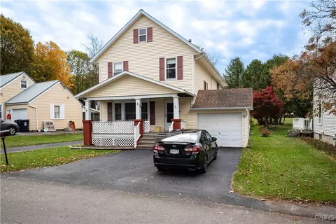 8 Gridley Pl, Paris, NY 13456
