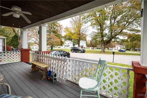 8 Gridley Pl, Paris, NY 13456 photo 3