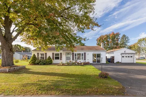 5605 Eastwood Dr, Verona, NY 13478