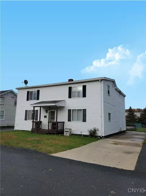 6 Garden St, Whitestown, NY 13417