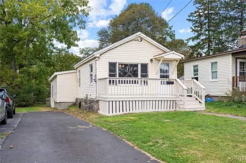 92 Ontario St, Oswego, NY 13126