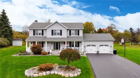 15 Jonathan Ct, Whitestown, NY 13492