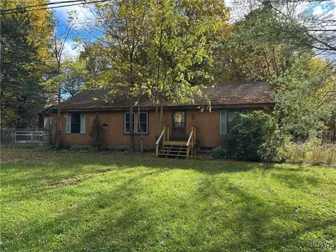131 Bardeen Rd, Hastings, NY 13076