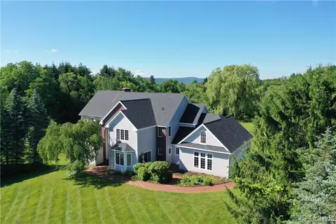 1180 Davinci Dr, Cortlandville, NY 13045