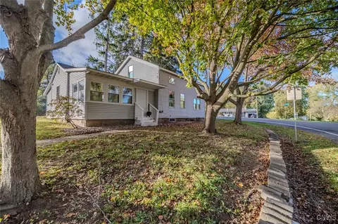 7097 Van Buren Rd, Van Buren, NY 13027