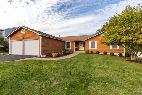 7273 Snowball Run, East Syracuse, NY 13057