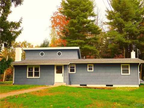 243 Voorhees Rd, West Monroe, NY 13167