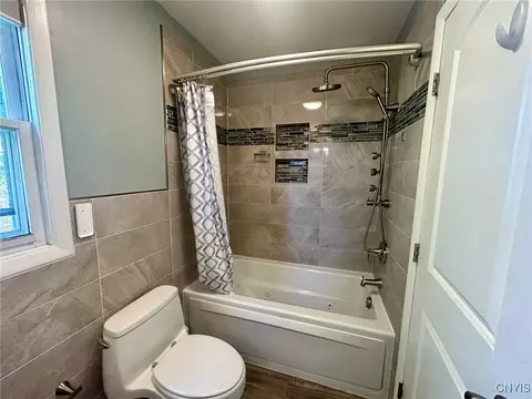 Bath - 32 Patrick Cir, Fulton, NY 13069 photo 2 of 2