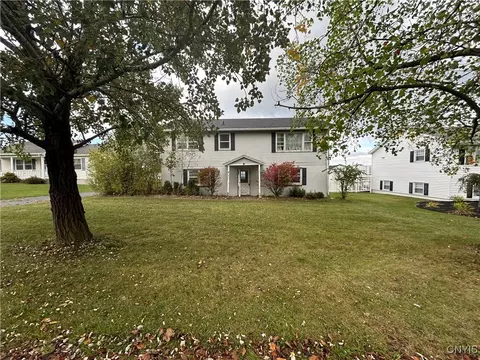 9 Anderson Cir, Auburn, NY 13021