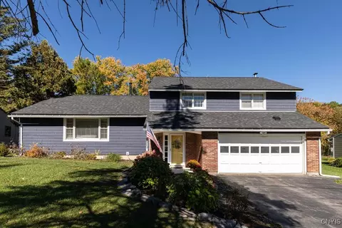 6323 Danbury Dr, Jamesville, NY 13078
