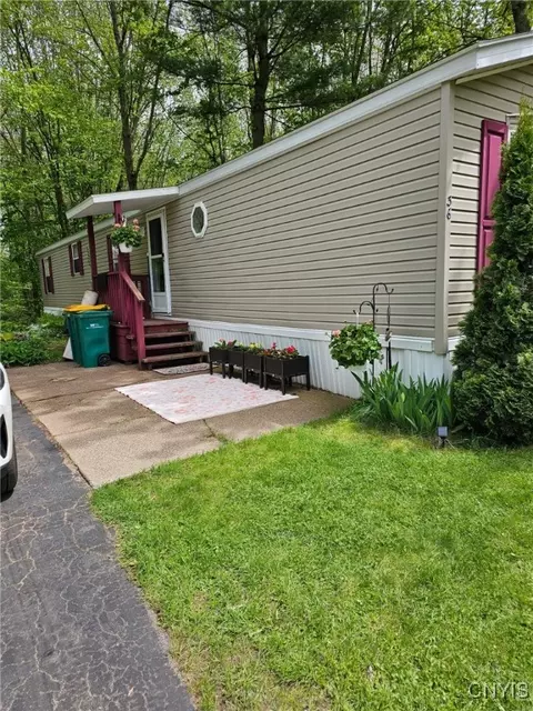 36 Sharyl Dr, Central Square, NY 13036