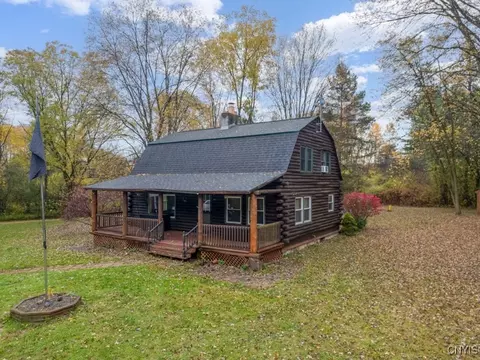 6214 Airport Rd, Whitestown, NY 13424