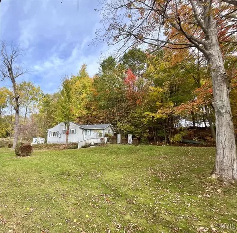14660 Wildwood Dr, Sterling, NY 13156