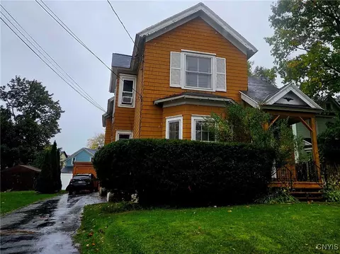 98 Franklin St, Auburn, NY 13021