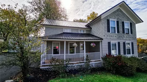 656 Stump Rd, Skaneateles, NY 13152
