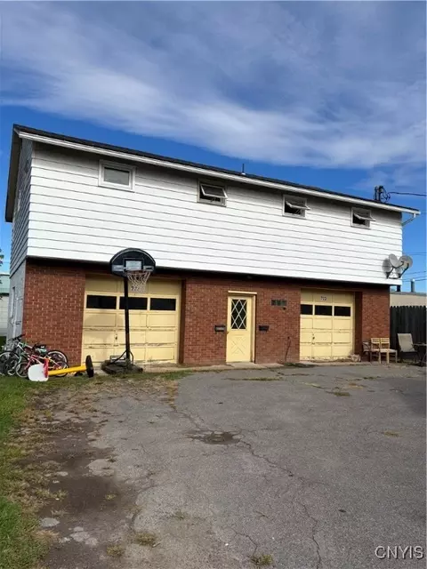 723 Orwood Pl, Salina, NY 13208