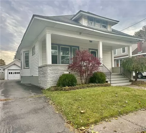 405 Spratt Pl, Utica, NY 13502