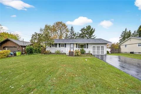 208 Deerwood Dr, Van Buren, NY 13027