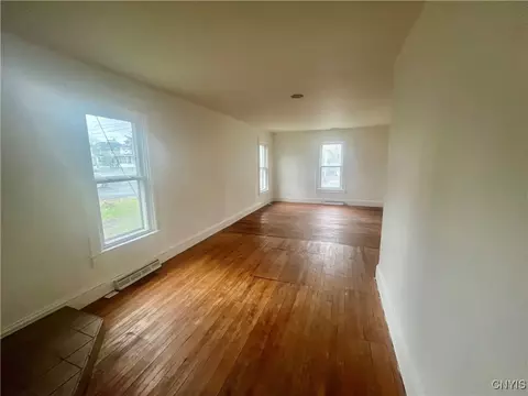 Living - 171 Main Rd, Herkimer, NY 13350 photo 2 of 12