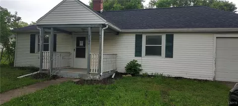 7039 2nd St, Romulus, NY 14521