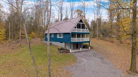 612 County Route 54, Schroeppel, NY 13132