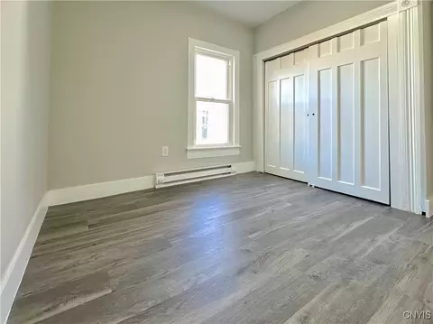 Bedroom - 321 Pleasant Ave, Oneida, NY 13421 photo 4 of 10