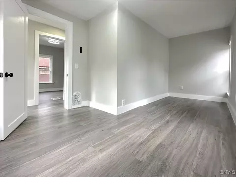 Living - 321 Pleasant Ave, Oneida, NY 13421 photo 10 of 10