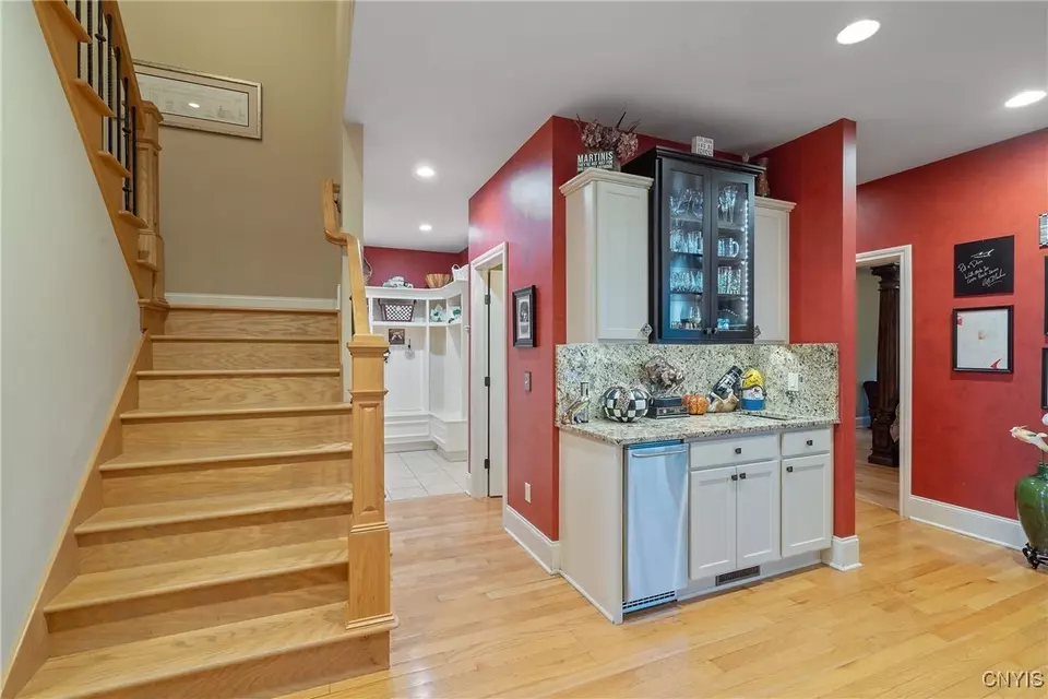 Entry Way - 5156 Lyle Dr, Clay, NY 13041 photo 2 of 4