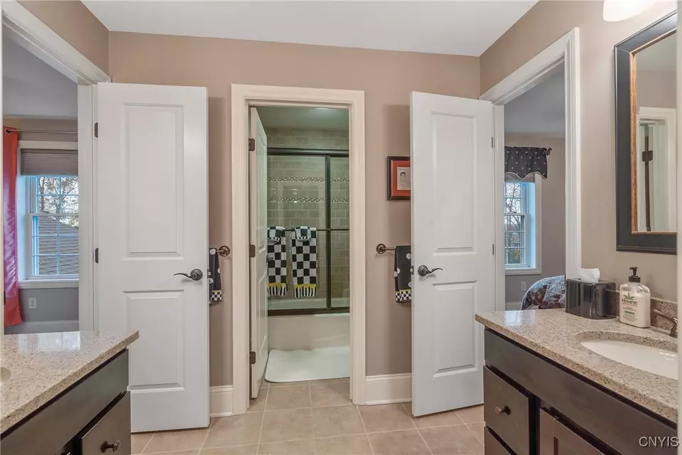 Entry Way - 5156 Lyle Dr, Clay, NY 13041 photo 3 of 4