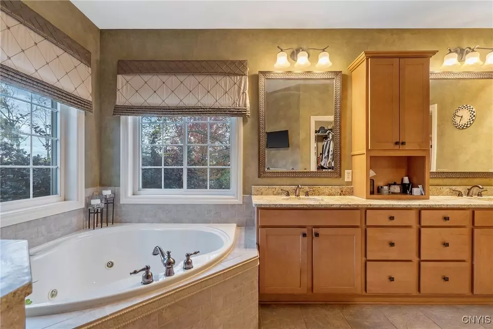 Bath - 5156 Lyle Dr, Clay, NY 13041 photo 2 of 5