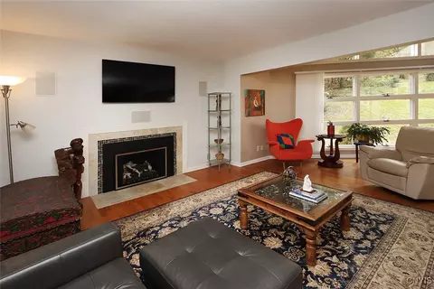 Living - 516 Standish Dr, Syracuse, NY 13224 photo 5 of 10