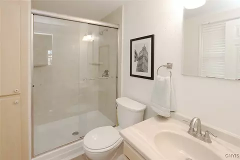 Bath - 516 Standish Dr, Syracuse, NY 13224 photo 2 of 3