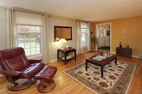 Living - 516 Standish Dr, Syracuse, NY 13224 photo 2 of 10