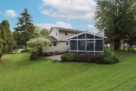 Exterior - 516 Standish Dr, Syracuse, NY 13224 photo 1 of 7