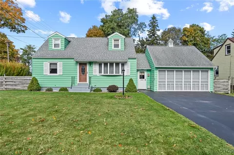 216 Dixon Dr, Syracuse, NY 13219