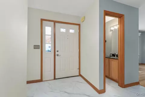 6817 Jayhawk Cir, Lysander, NY 13027 photo 39