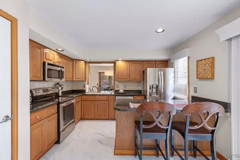 6817 Jayhawk Cir, Lysander, NY 13027 photo 9
