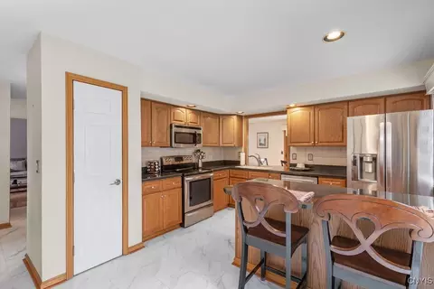 6817 Jayhawk Cir, Lysander, NY 13027 photo 27